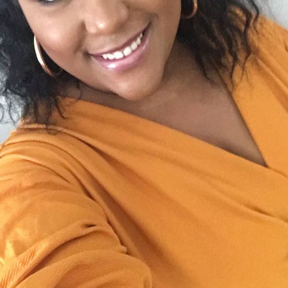 Meet the Posher Other - Meet your Posher, Rosalyn